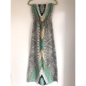 Sleeveless Francesca’s Maxi Dress